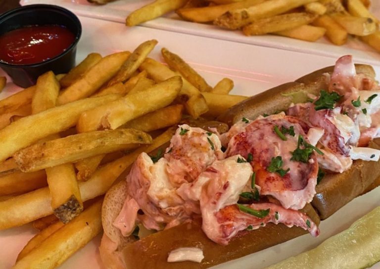 Geddy's Bar Harbor, Maine for the best bar harbor lobster and the best bar harbor lobster roll in Bar Harbor, Maine.