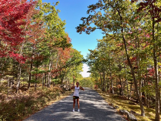 Fall Foliage in Acadia National Park, Runner on the famous carriage trails, Geddy's COVID Fall Guide for visiting Bar Harbor, Maine 