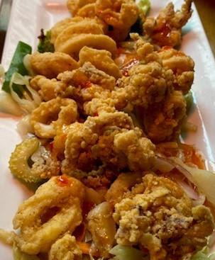 Crispy Calamari with Sweet Chili Sauce